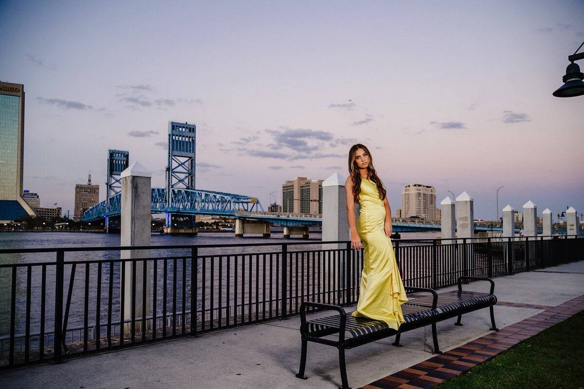 Jacksonville-Florida-senior-pictures-san marco-bartram-trail-164