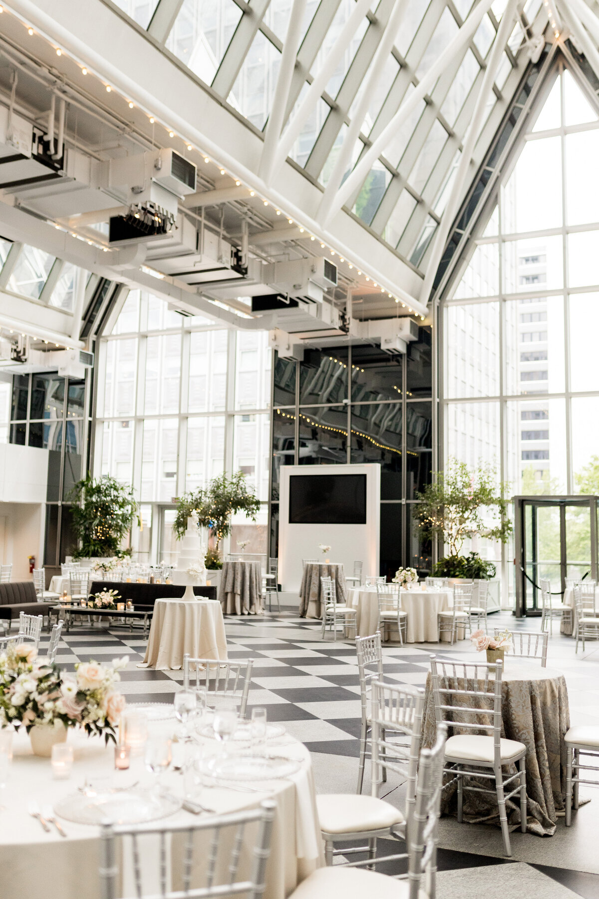 wedding reception design and setup at wintergarden ppg place by hello productions