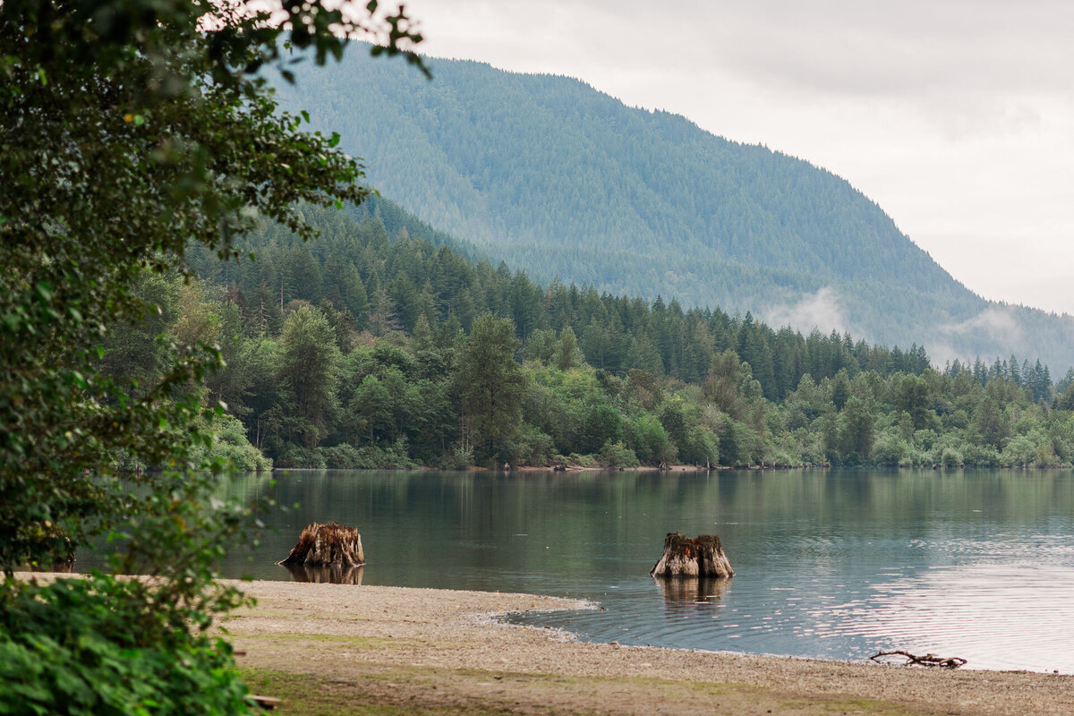 Rattlesnake-Lake-Engagement-Photos-2