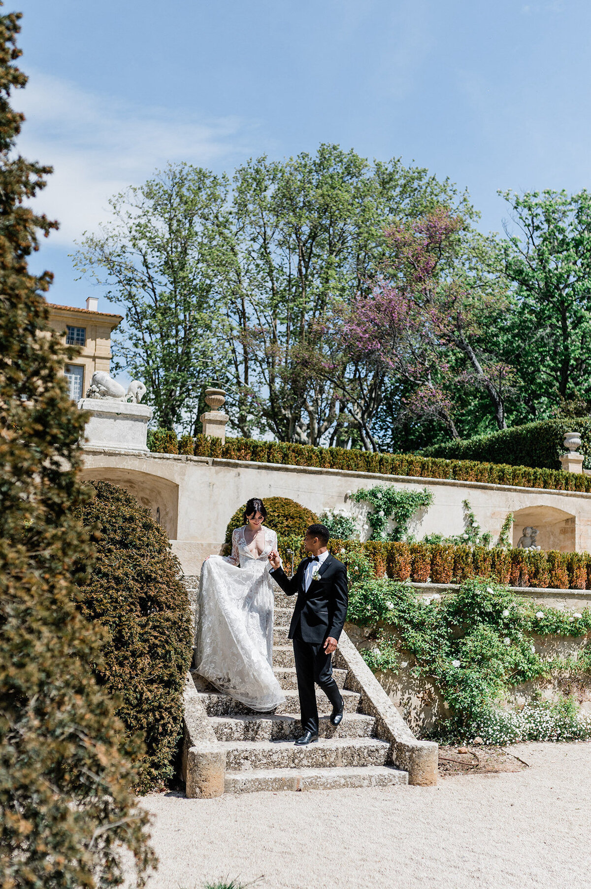 From grand celebrations to quiet exchanges, our luxury wedding photography in France portrays the genuine beauty of your love story. Our fine art lens turns fleeting moments into everlasting art.