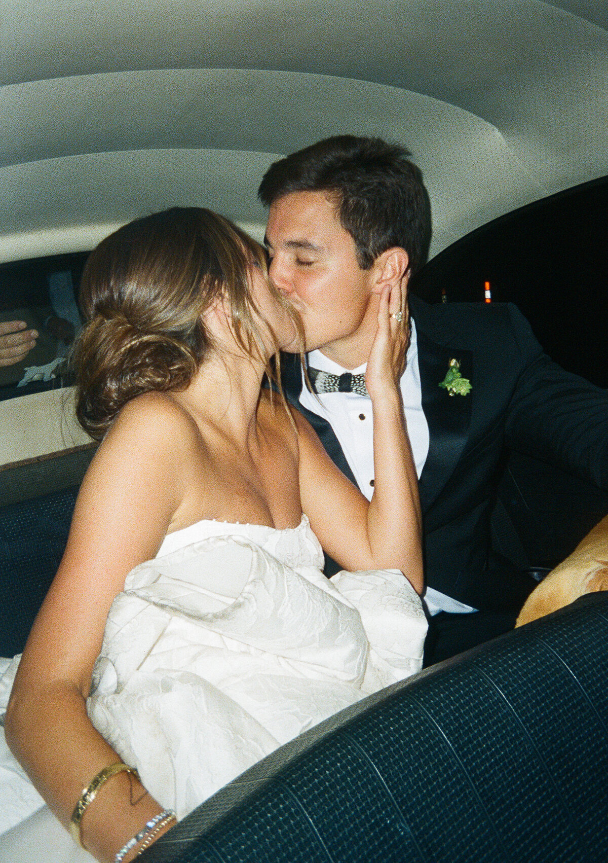 Classic Charleston Wedding on film by Sarah Bradshaw-013