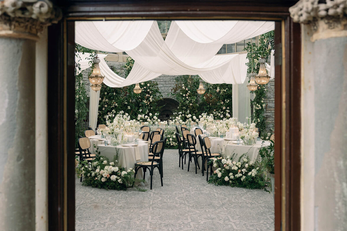 whimsical wedding flowers