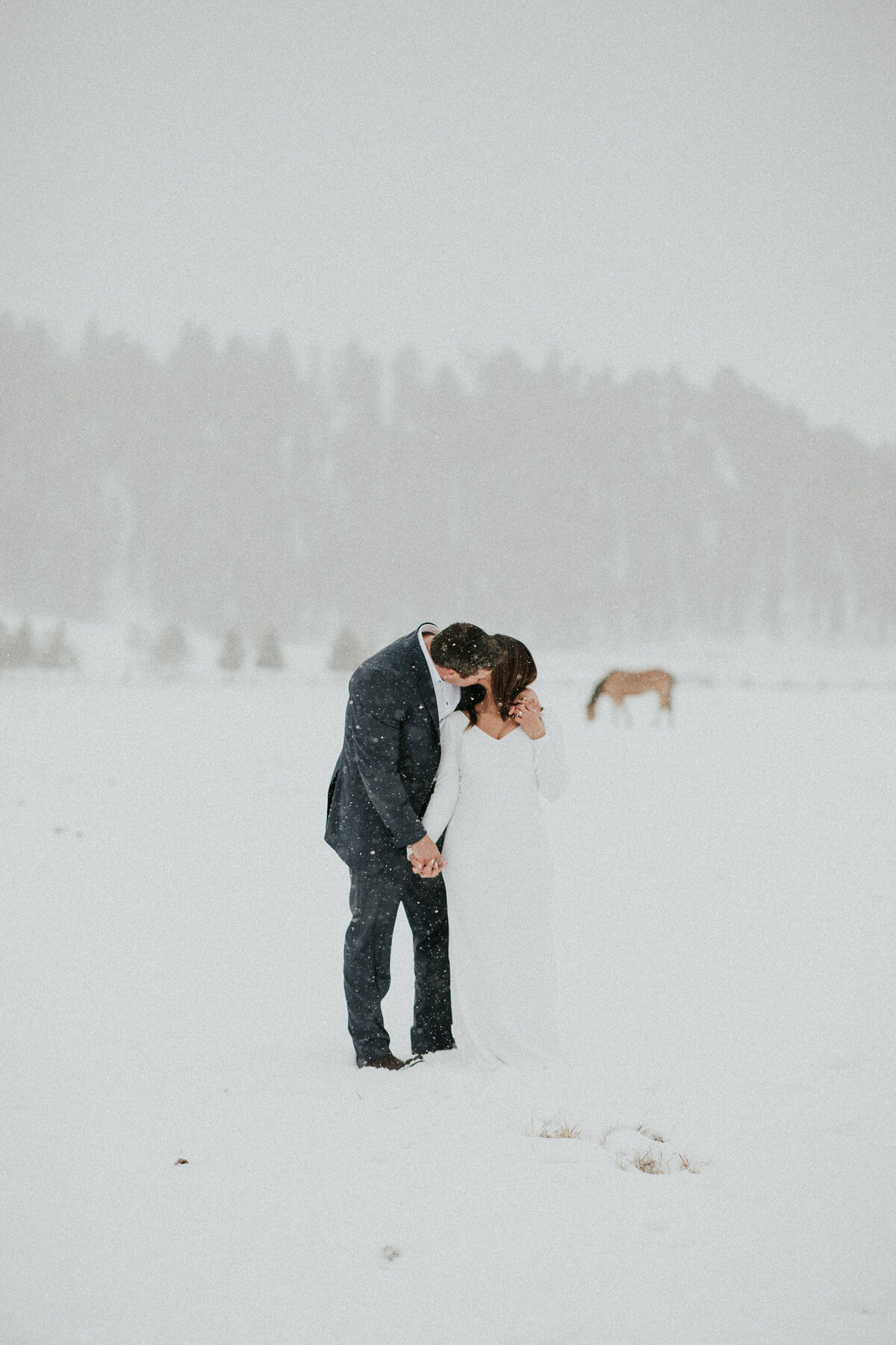 winter-elopement-montana-photography-39