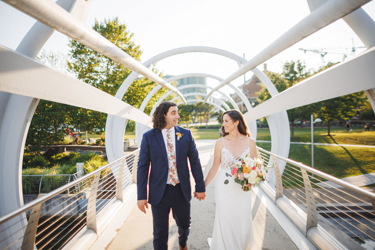 Bride and groom in a elegant wedding venue