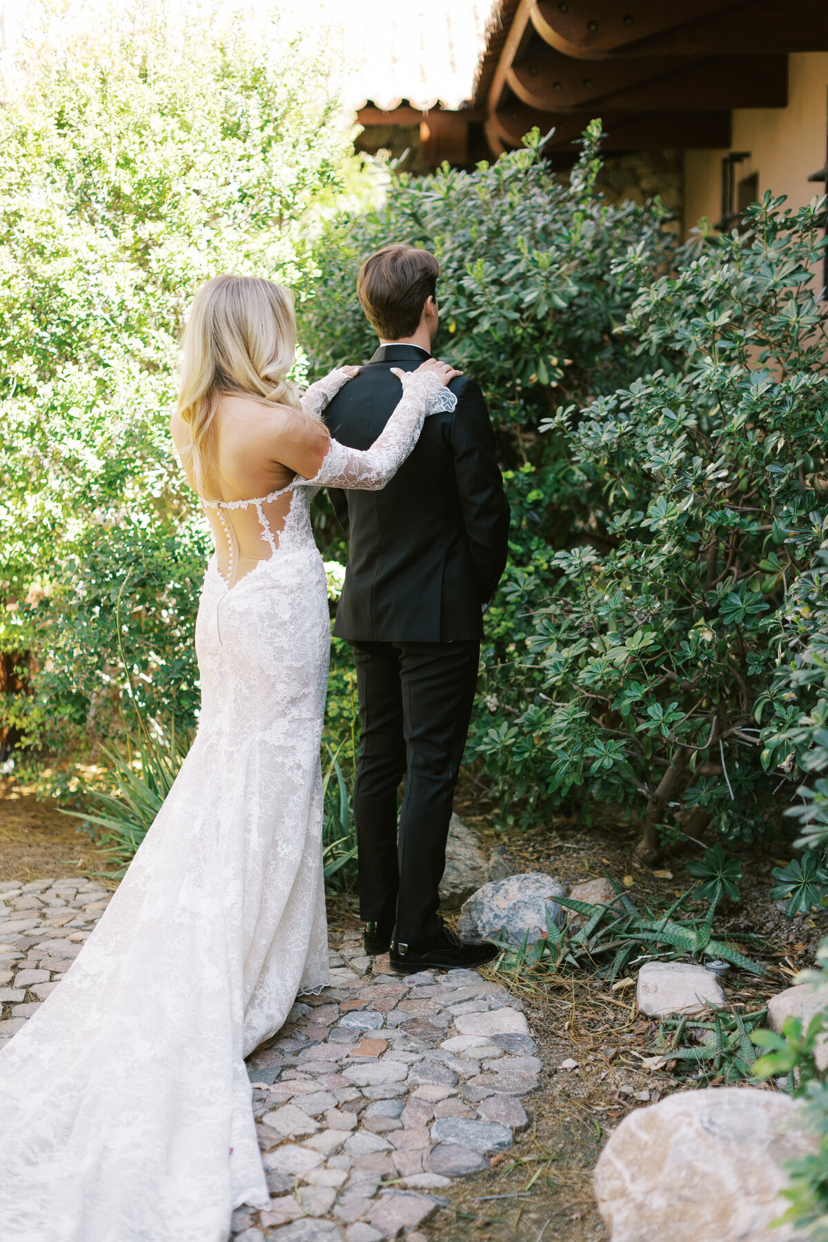 MRANDMRSGLOVER264