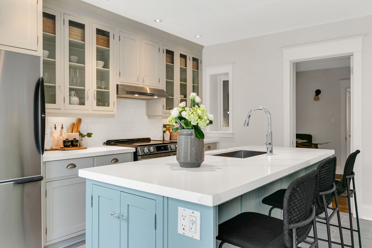 19-web-or-mls-15_002_Kitchen