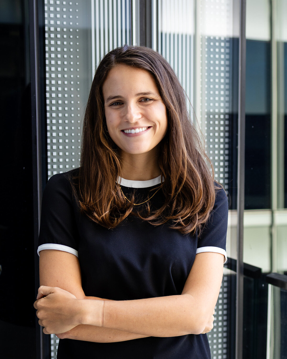 Clean and modern female headshot in black top – Bay Area Headshot Portfolio | Ellobelle Photography