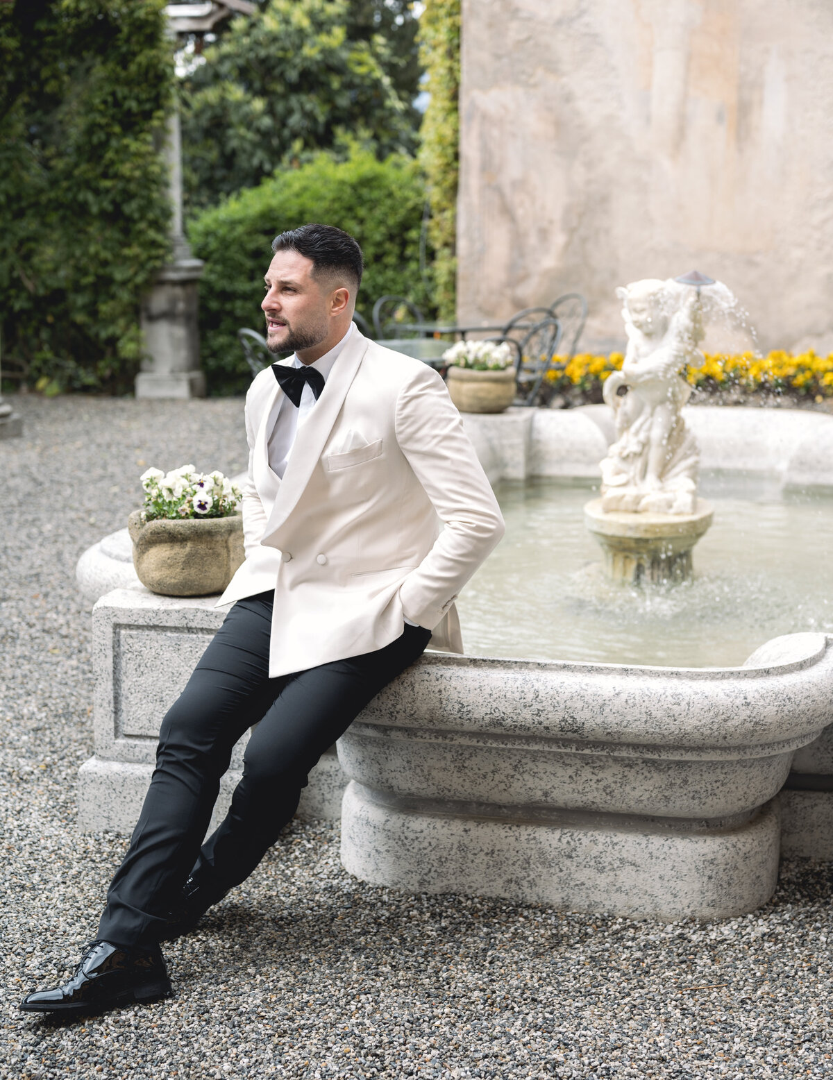 Dimos Bablis Studio Luxury Wedding Photographers Greece and Italy Santorini Wedding Villa Cipressi pastel  _012