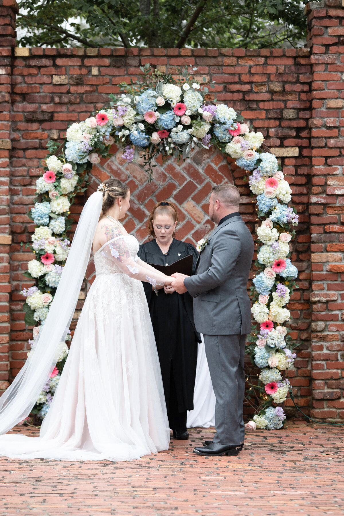 Atlanta-Wedding-Photographer-Carl-House-Bride-Groom-Holding-Hands
