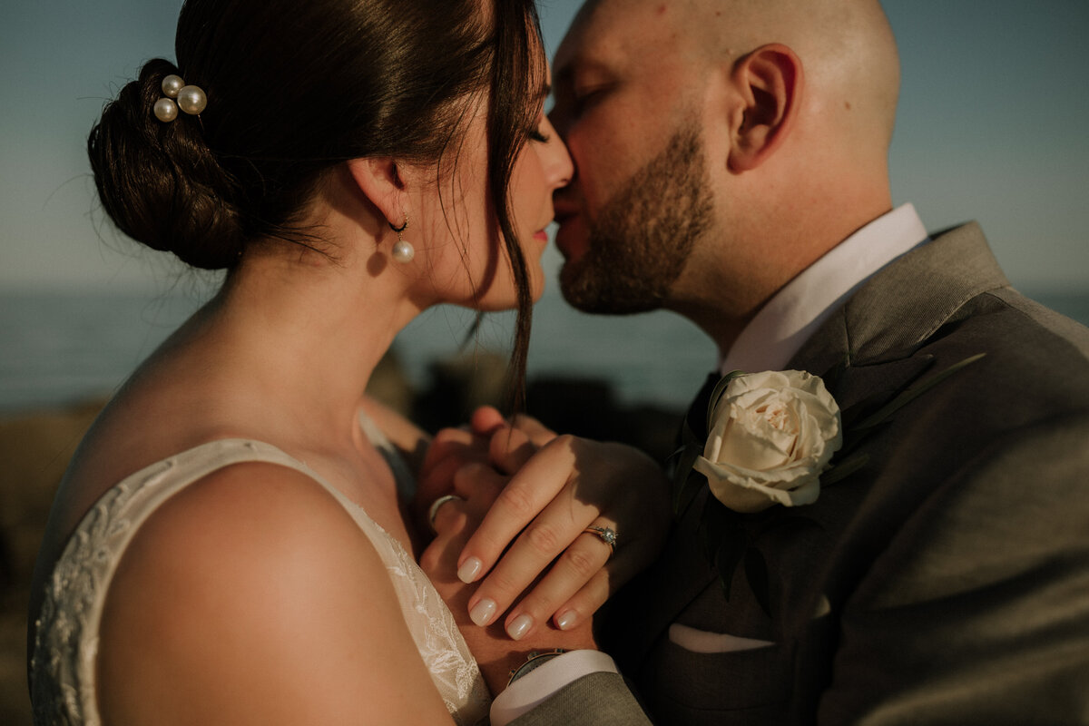 madison-chris-wedding-mississauga-harding-waterfront-estate-summer-water-9