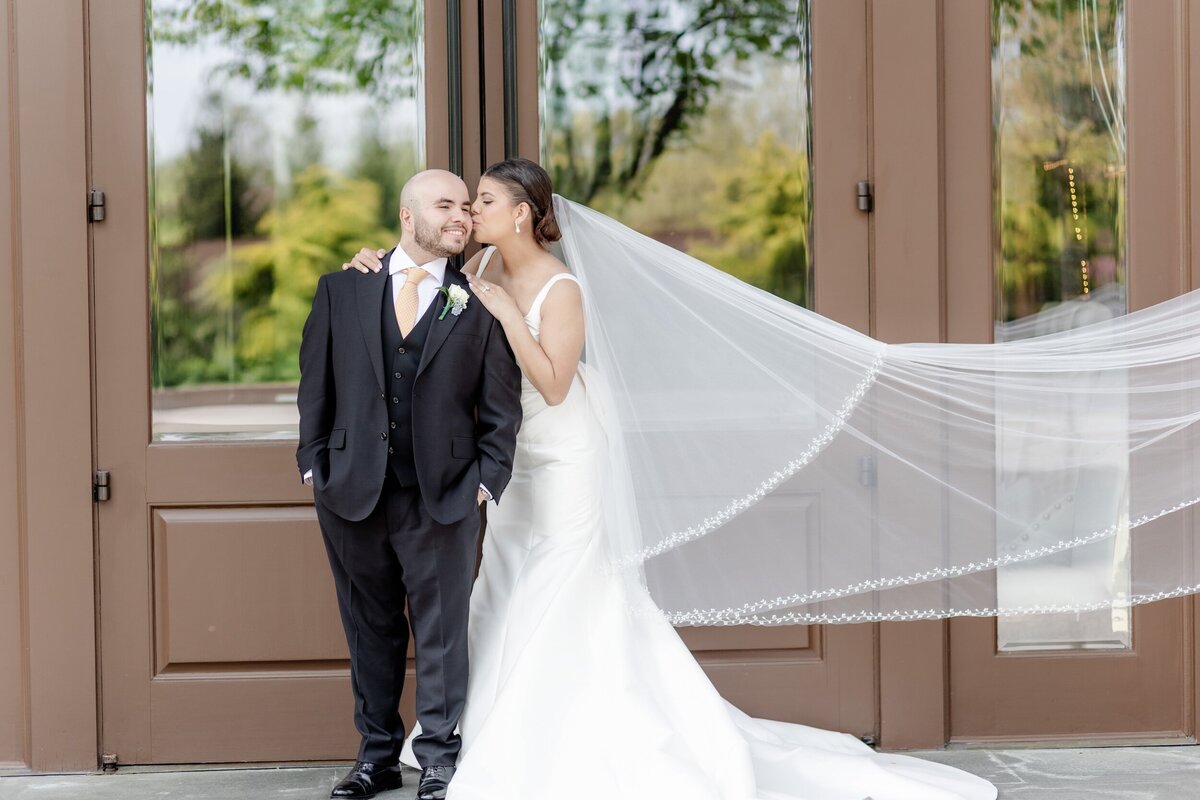 pearl-edge-simply-white-bridal-ny-veil