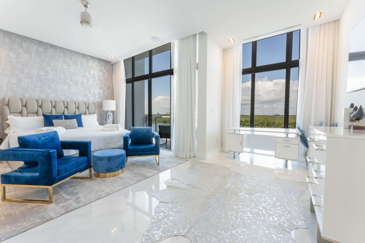 Master bedroom  (1)