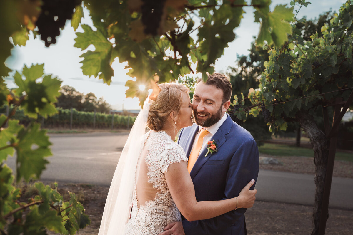 sonoma-wedding-vineyard-23-27