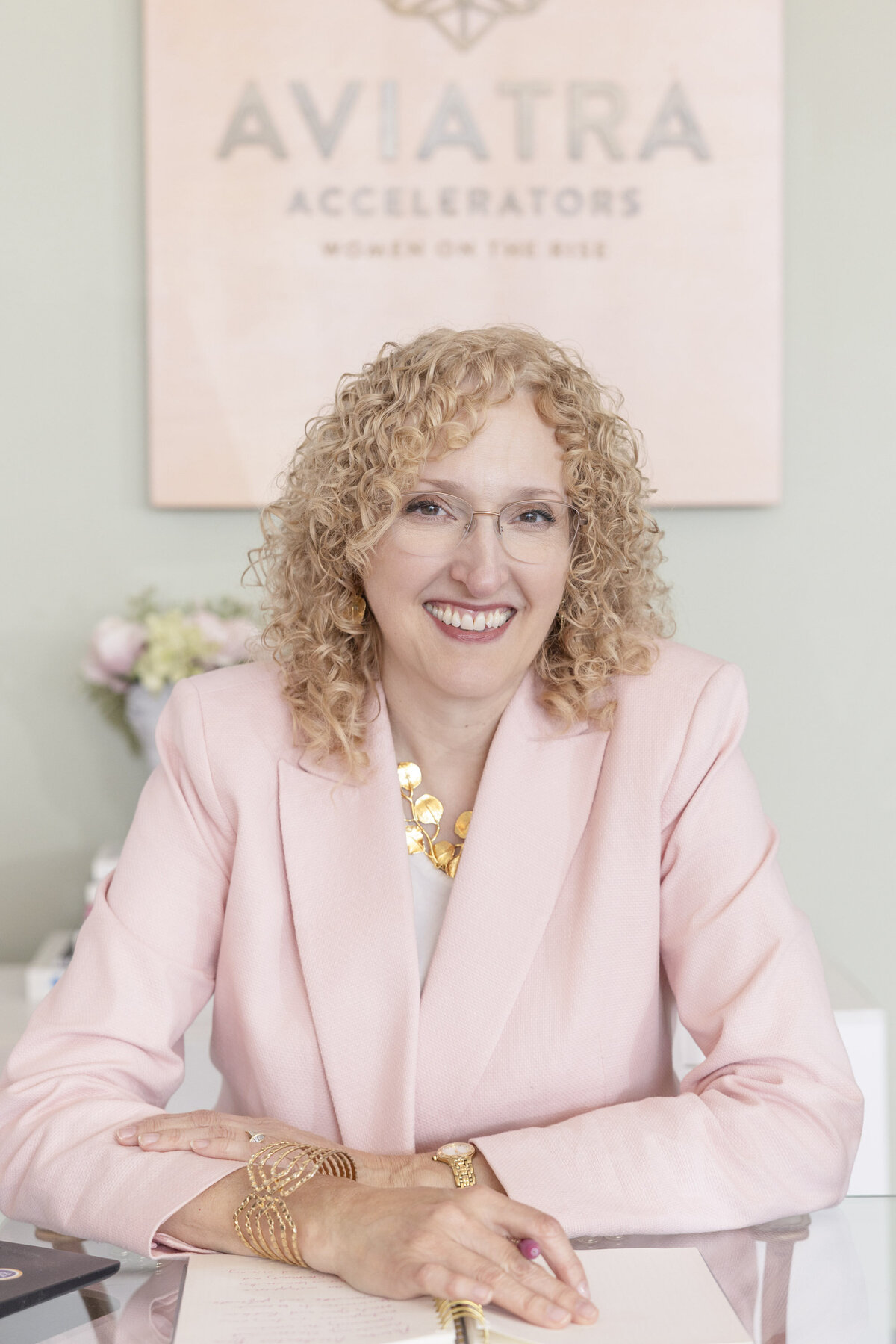 Aviatra-cincinnati-personal-brand-photos-Jennifer Blackburn-your-brand-compass-1726