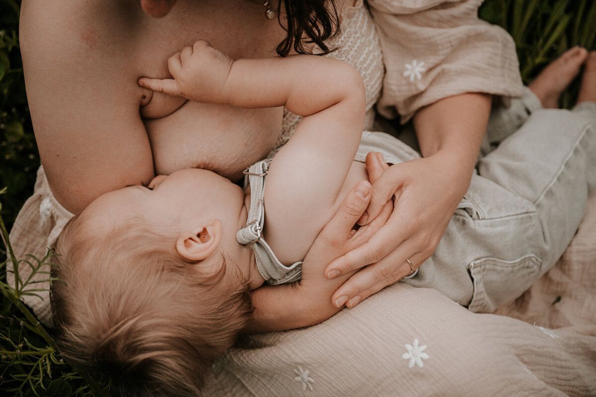 Motherhoodfotografie-mommyandme-minimeshoot-newbornfotograaf-lifestylefotoshoot-nijmegenfotograaf-newbornmotherhood-JiscaFotografie-200
