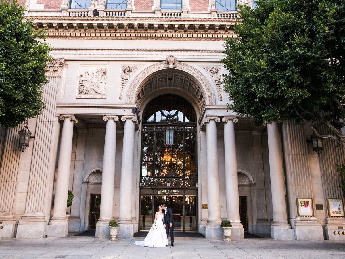 Biltmore Hotel Los Angeles Wedding. Photographer Samuel Lippke Studios057