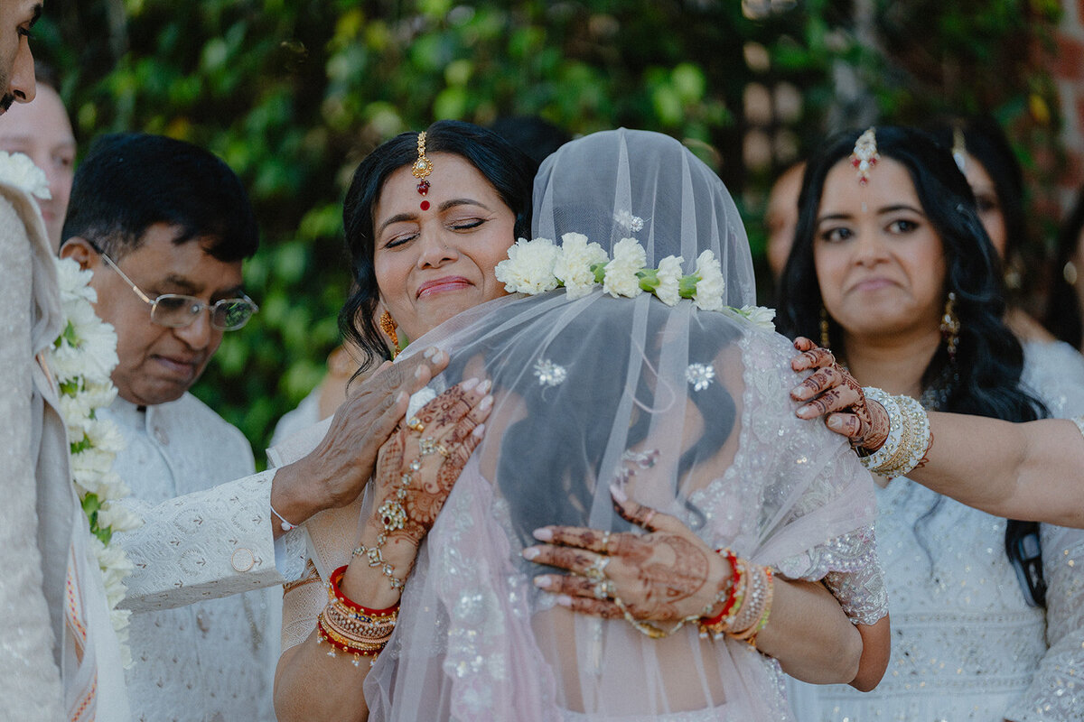 H&A_Day2_PostCeremony-65