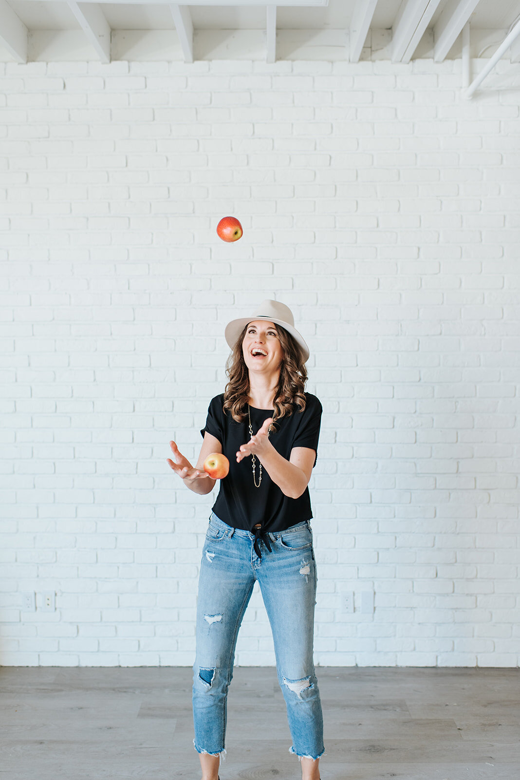 TiffMelissaEwa_Feb22_Studio+Kitchen_082