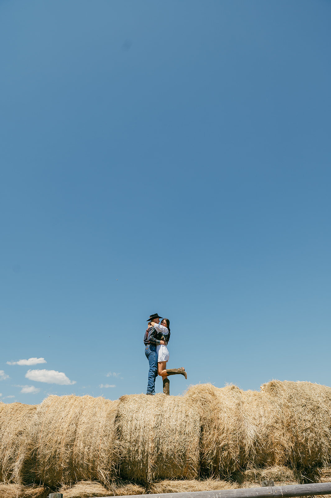 presley-gray-photo-haybale-forest-montana-elopement-7479