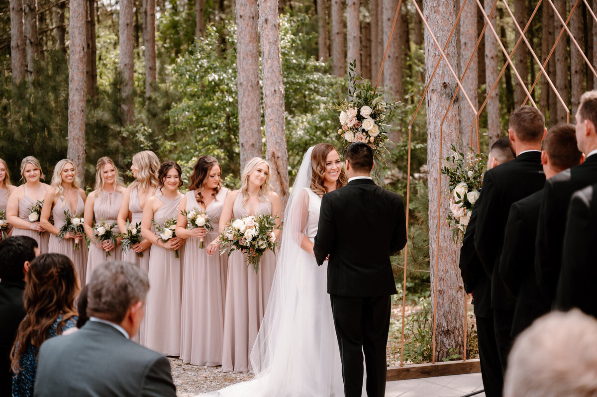 pinewood-wedding-cambridge-minnesota-julianna-mb-photography-38