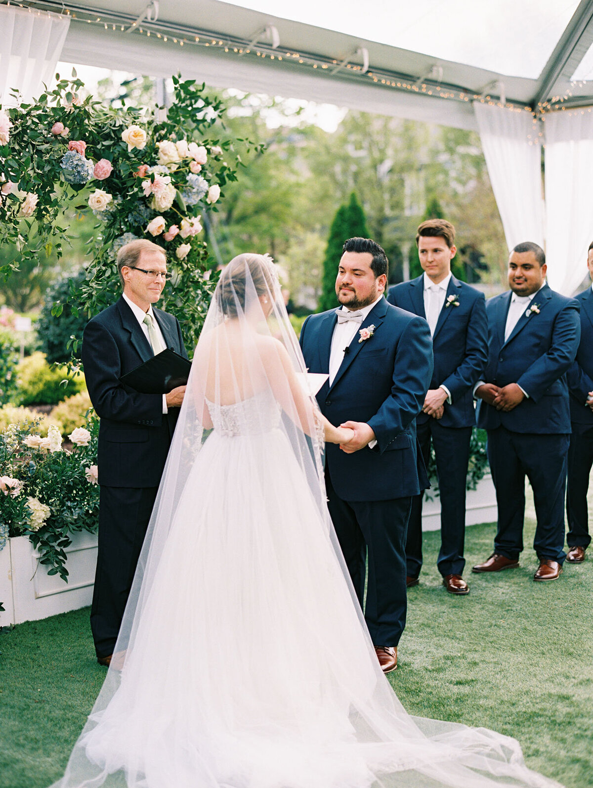 16-ally-bobby-photography-fine-art-wedding-merrimon-wynne