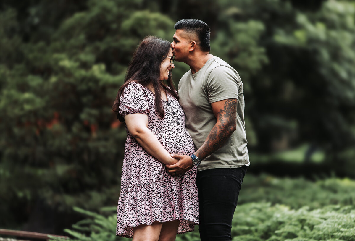 outdoor maternity photos