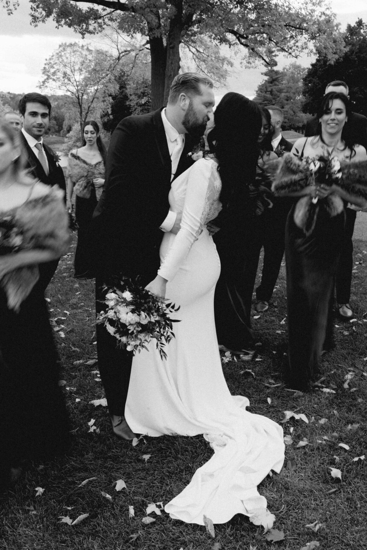 Bride-groom-wedding-party