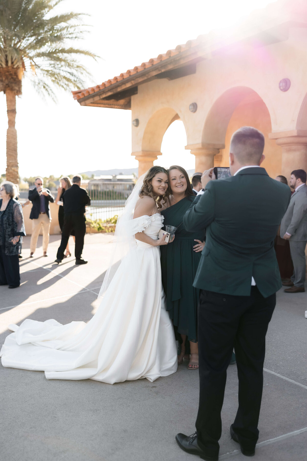 91_riskyexposure_marley-simon_las-vegas-elopement-photography