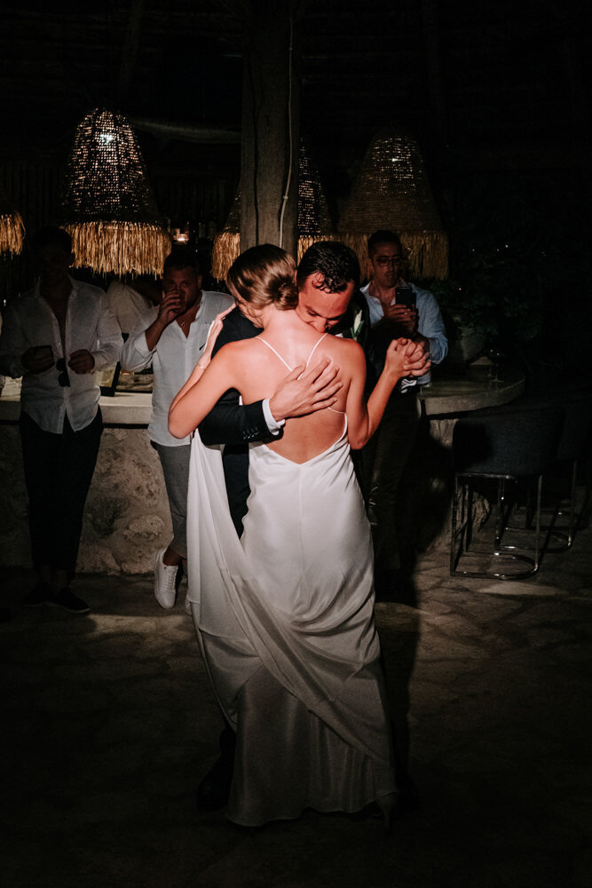 kamalame-cay-luxury-bahamas-wedding-photos-lyndah-wells-photography-meg-adam-26