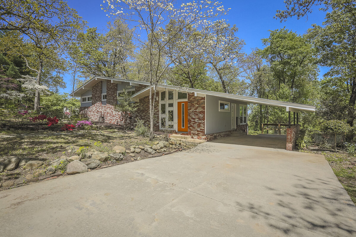 4524 Cloverdale HR-9