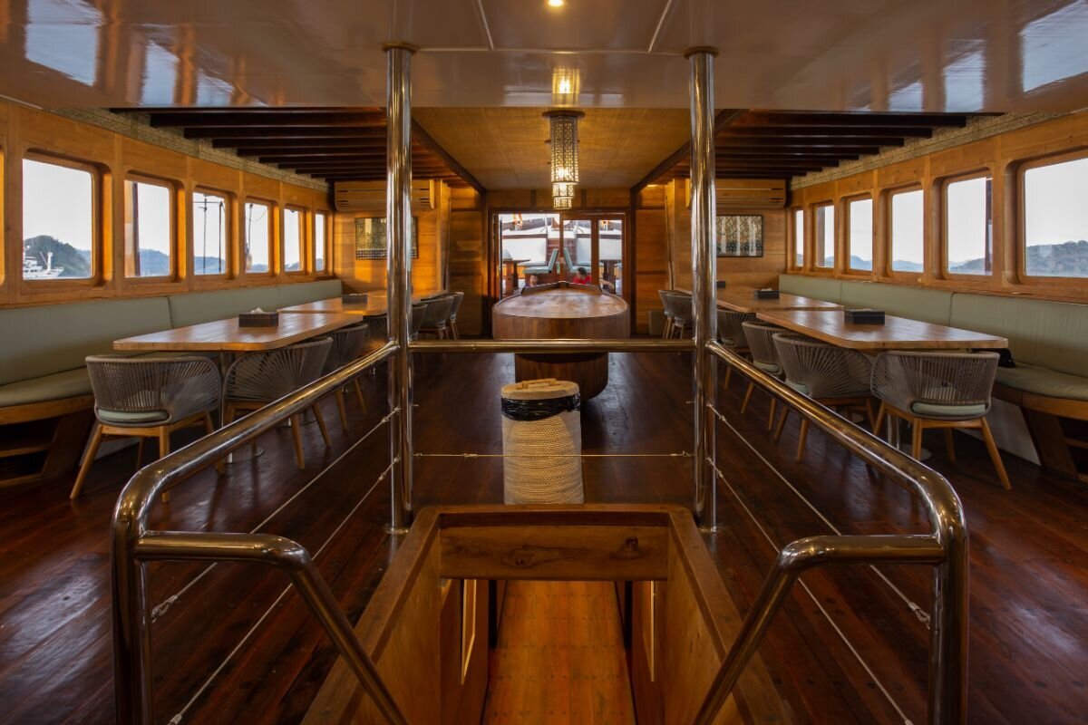 Harmoni Luxury Indonesia Yacht Charter - r2