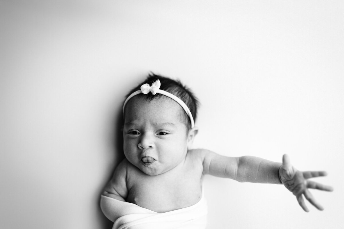 best Fayetteville AR newborn photographer, newborn portraits Cave Springs, best newborn photographer Tontitown AR