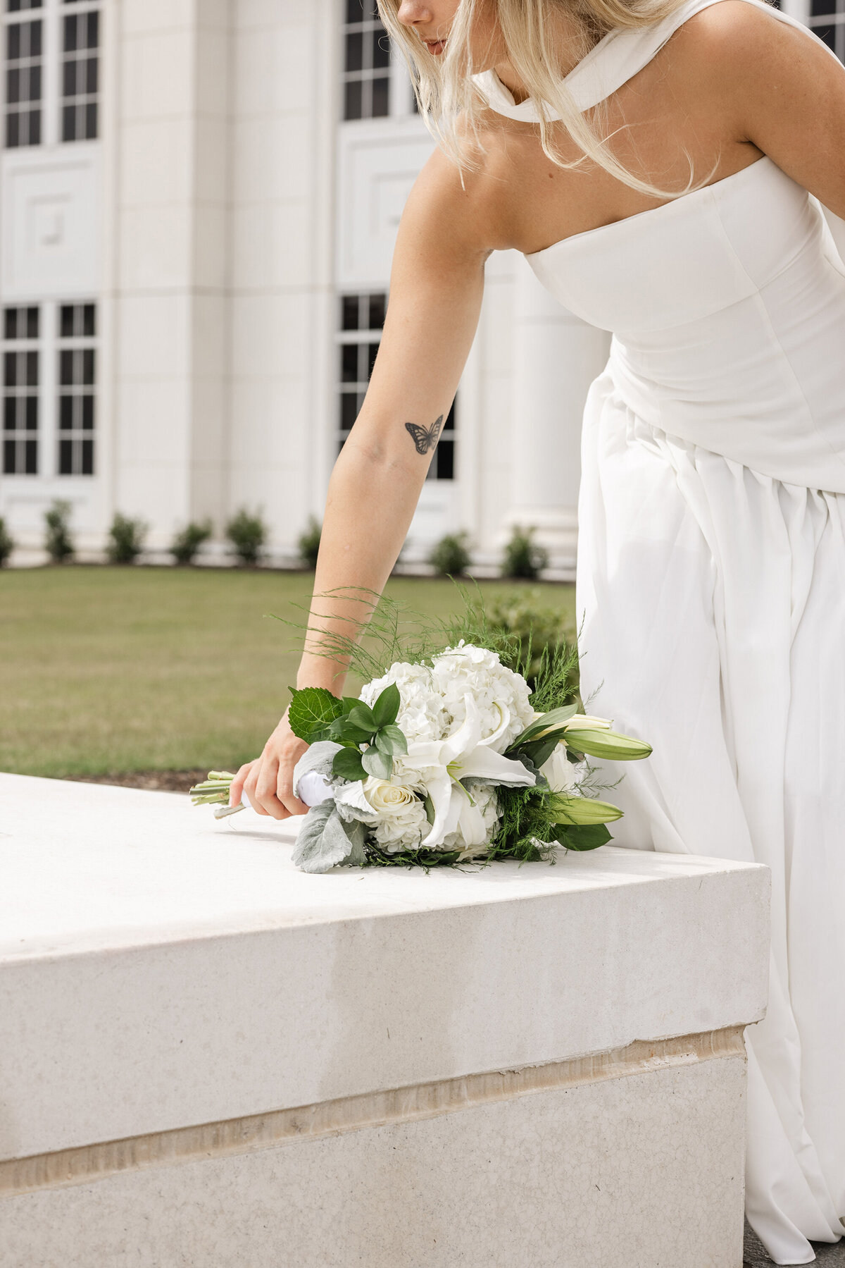 spartanburg-courthouse-wedding-bouquet-closeup.jpg