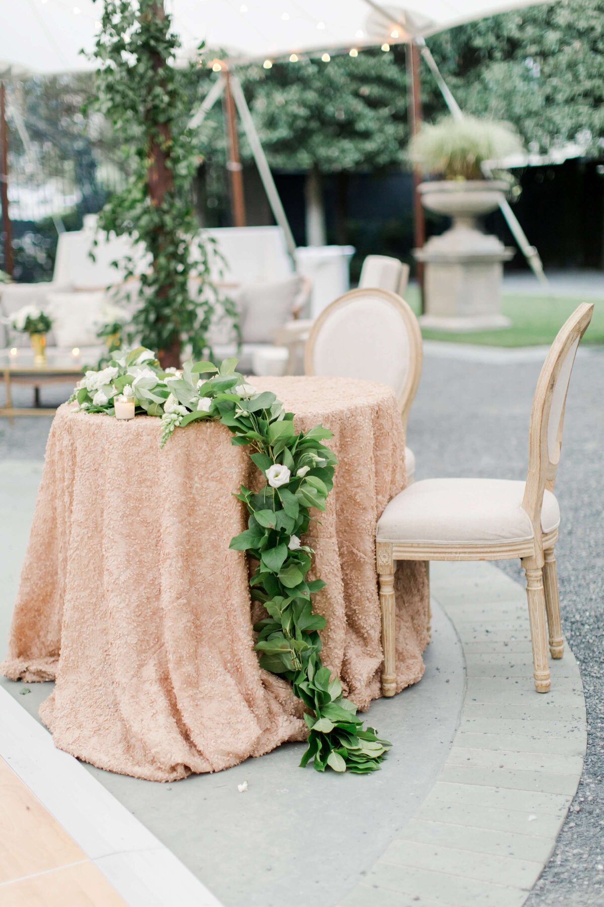 gold and green wedding sweetheart table