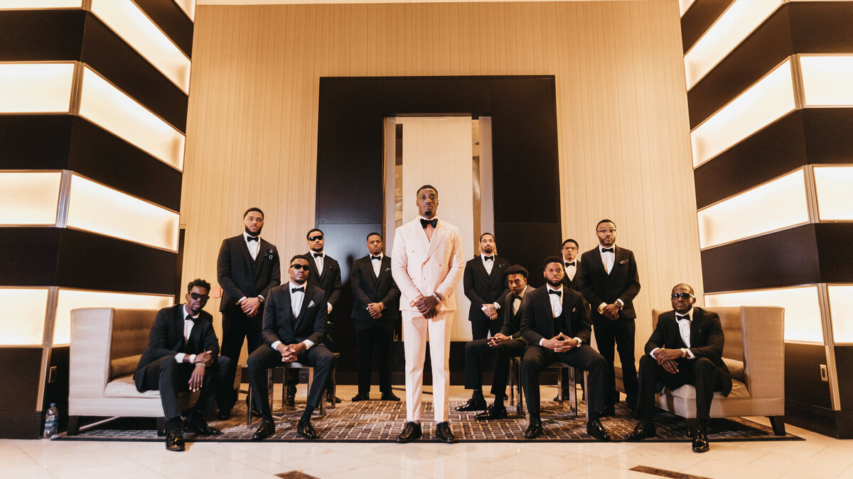 chic-groom-and-sophisticated-groomsmens
