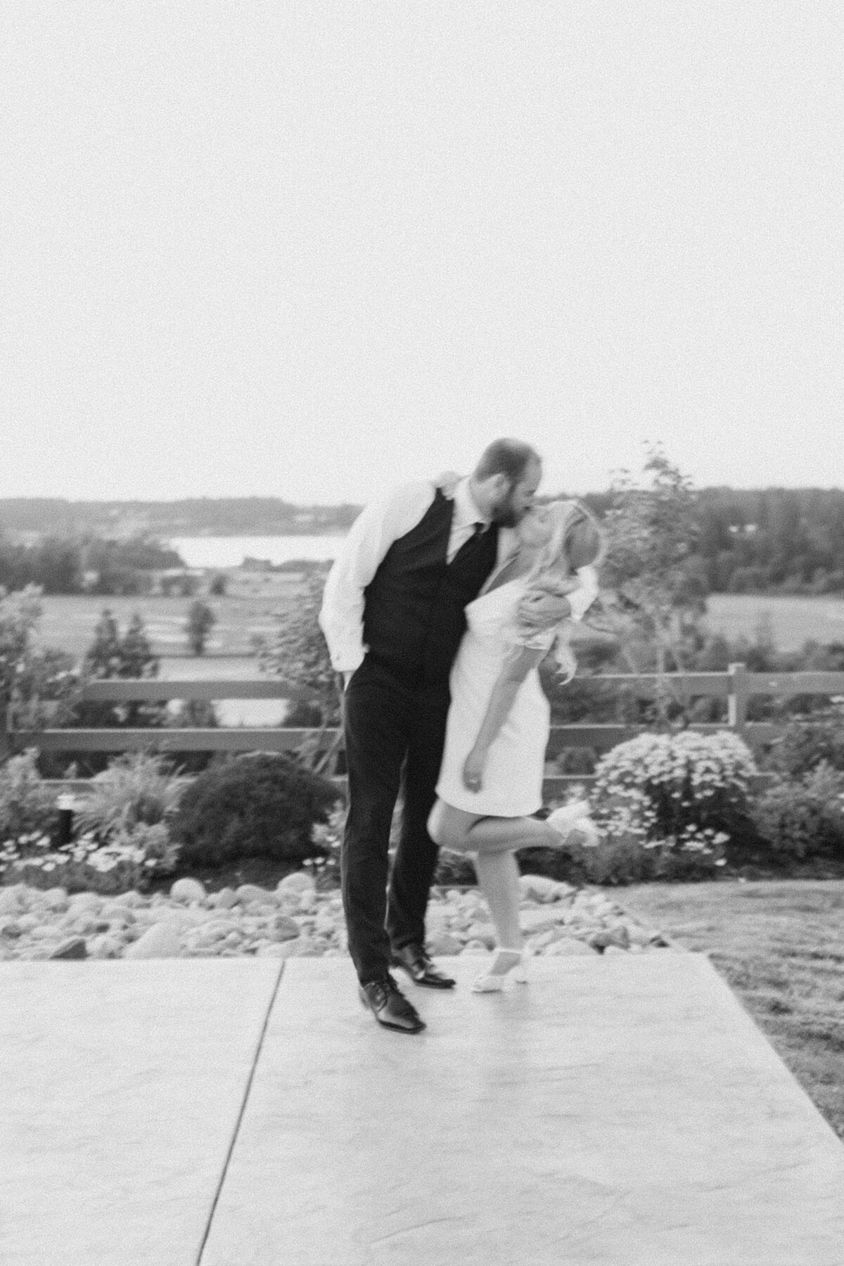 ADPhotography_Chelsea+Dave_SneakPeeks-21
