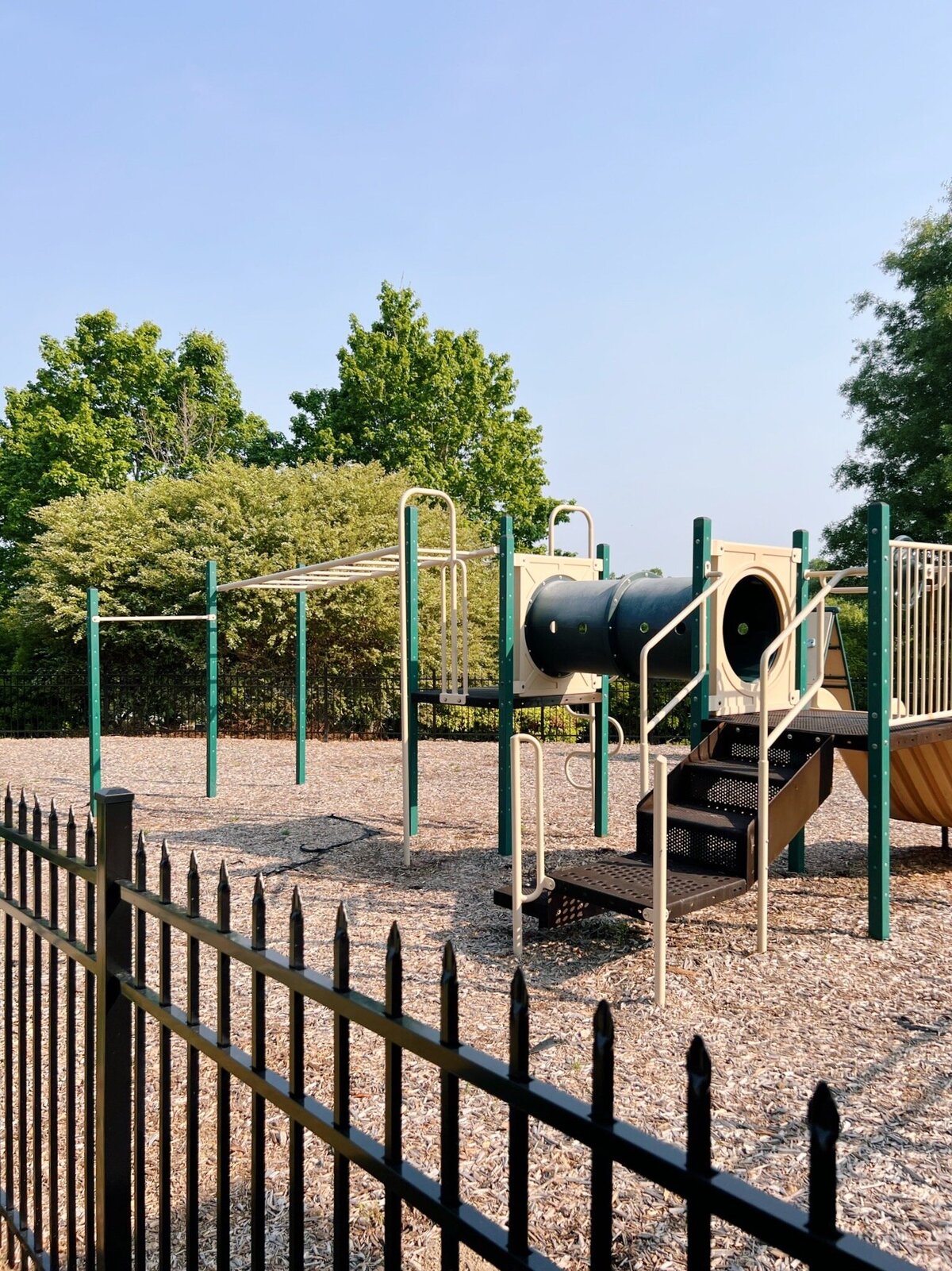 Commercial Fence Contractor in Nashville