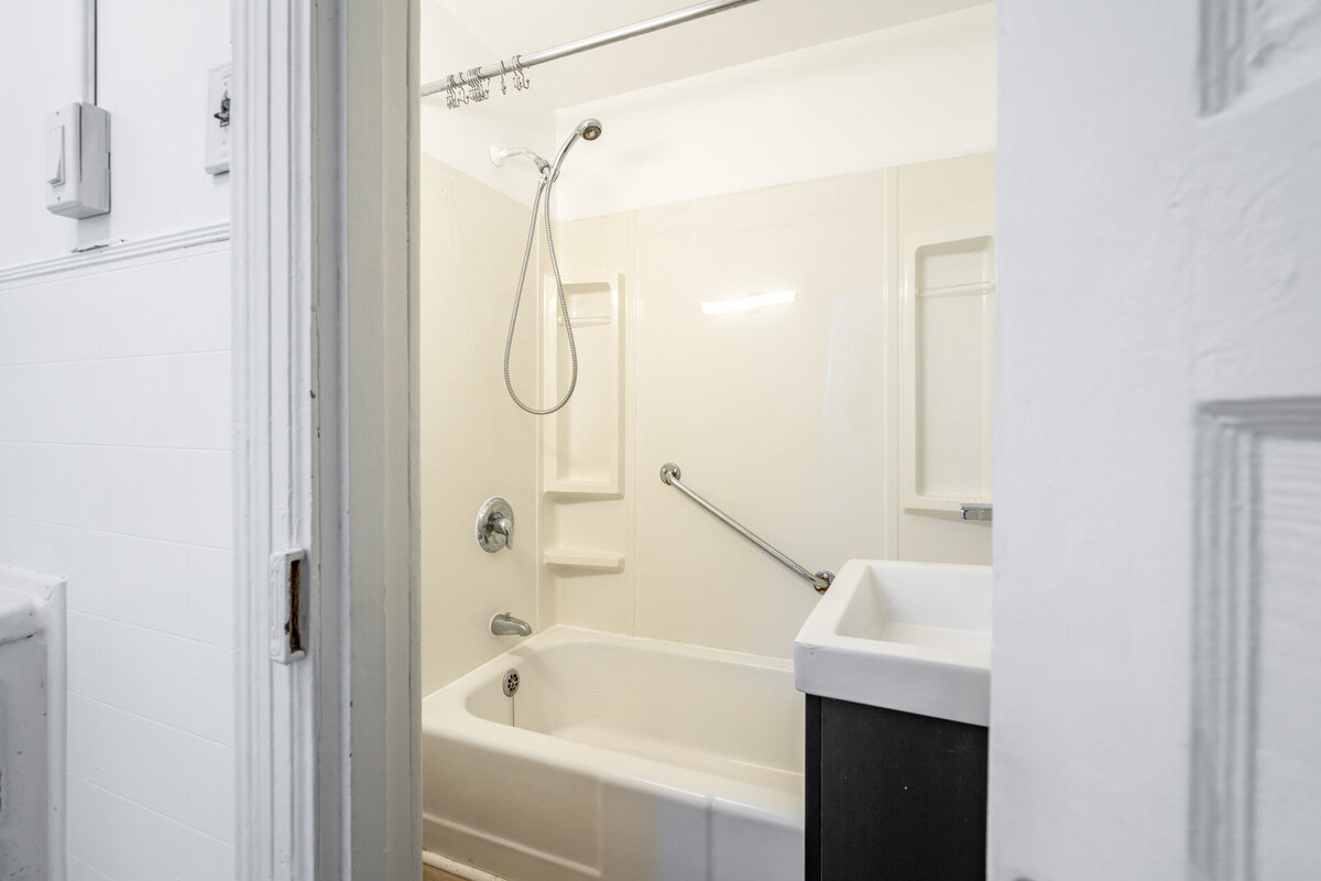 030_Powder Room