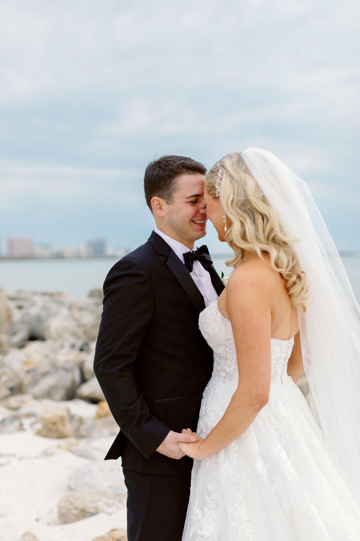 brittany-pannebaker-tampa-florida-destination-wedding-photographer-wedding-amanda-and-josh-clearwater-opal-sands-78
