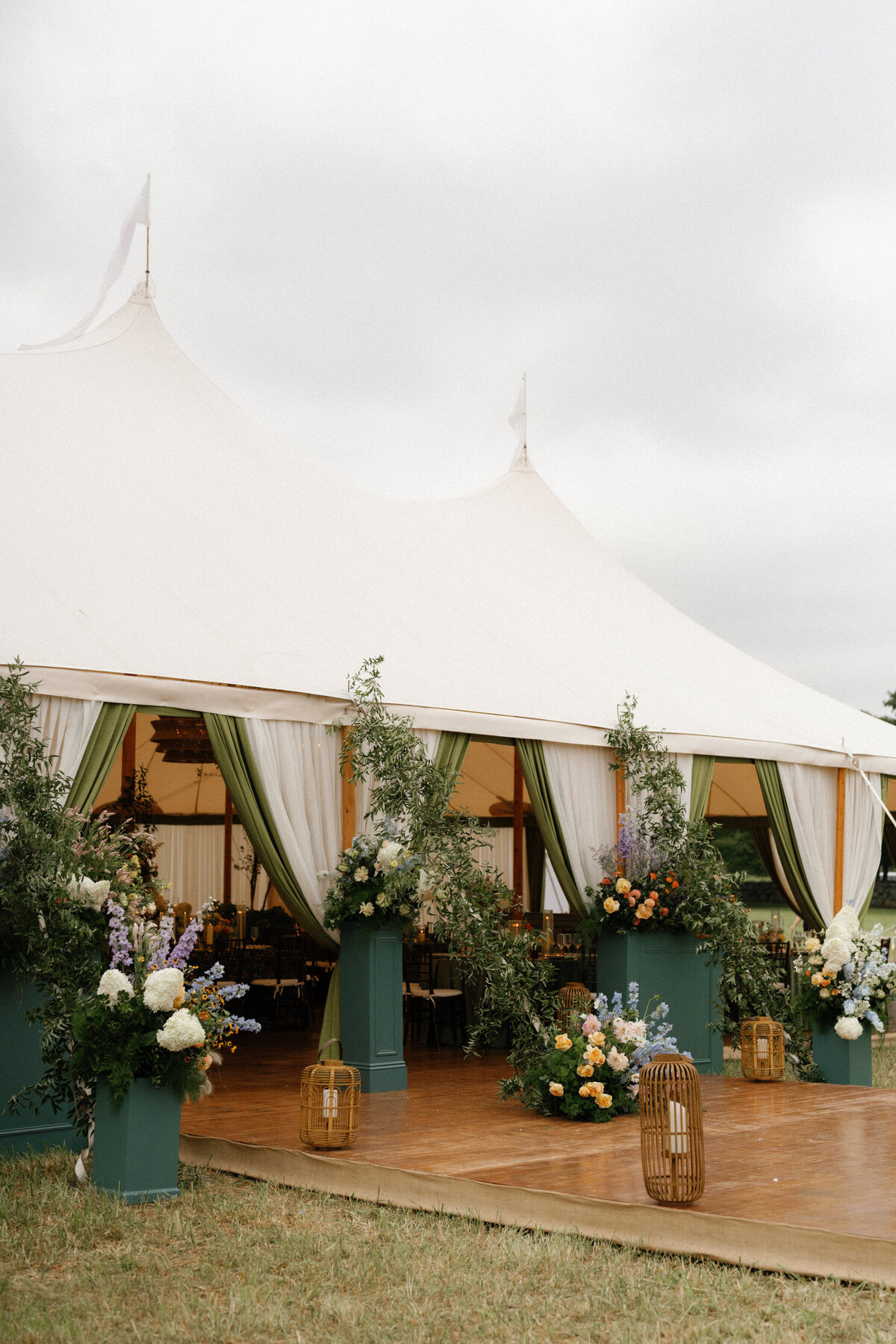 Alexa_Sam_Wedding_Sneak_Peek_154