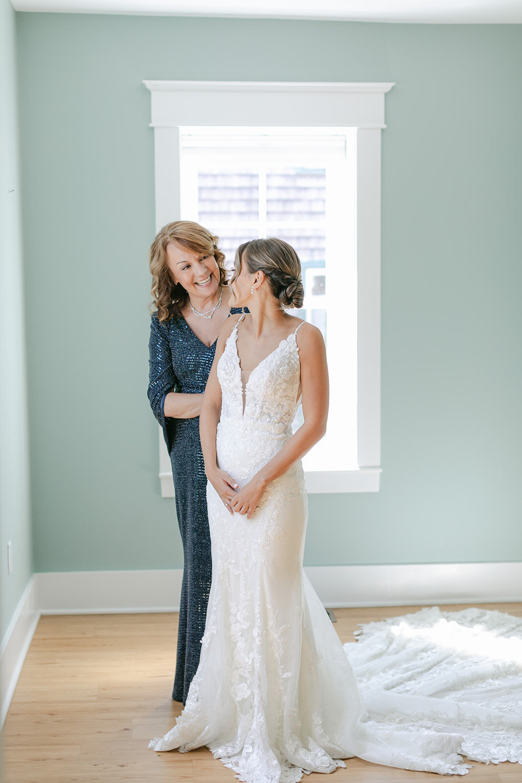 bride-with-mother-of-the-bride
