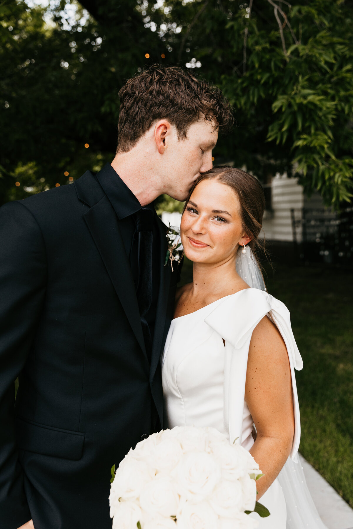 Aaron + Tessa_Sneak Gallery-49