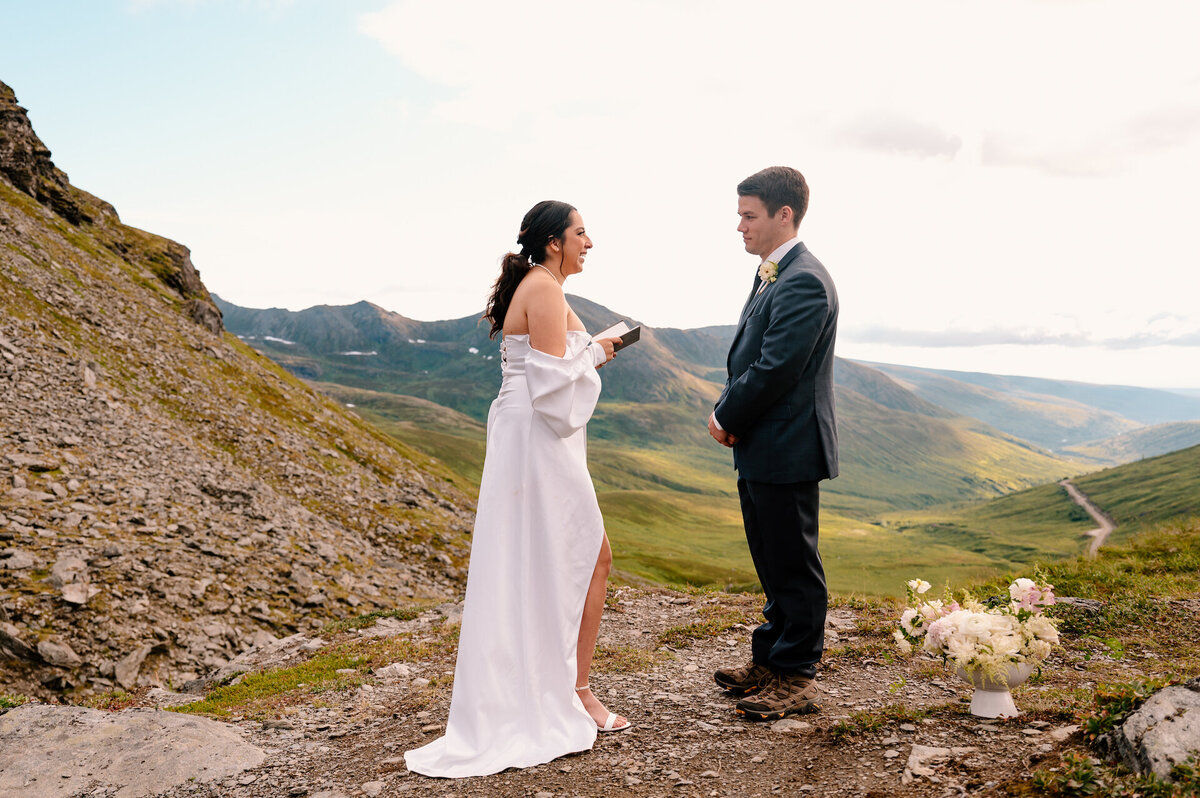 cozy-cabin-and-mountain-elopement-julianna-mb-photography-32