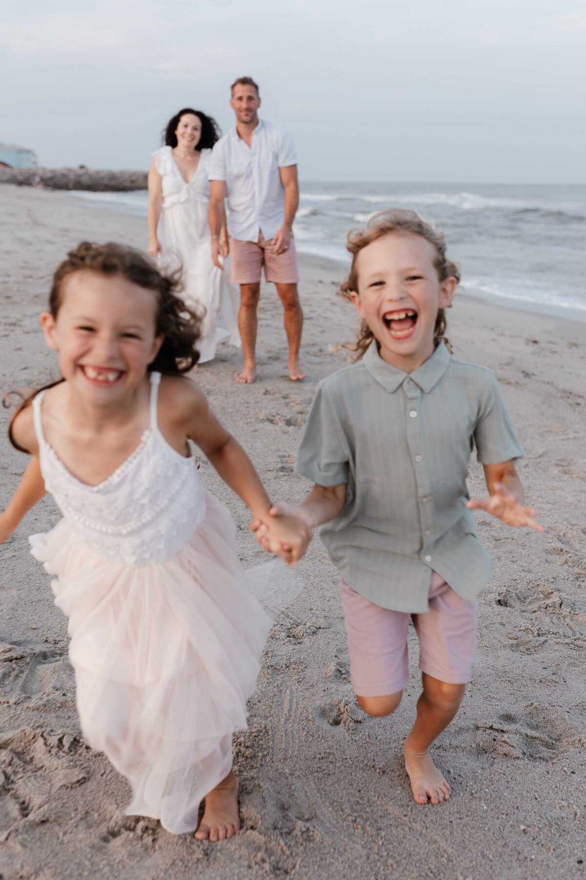 JCranePhotography_FamilyPhotographer_BeachMinis19