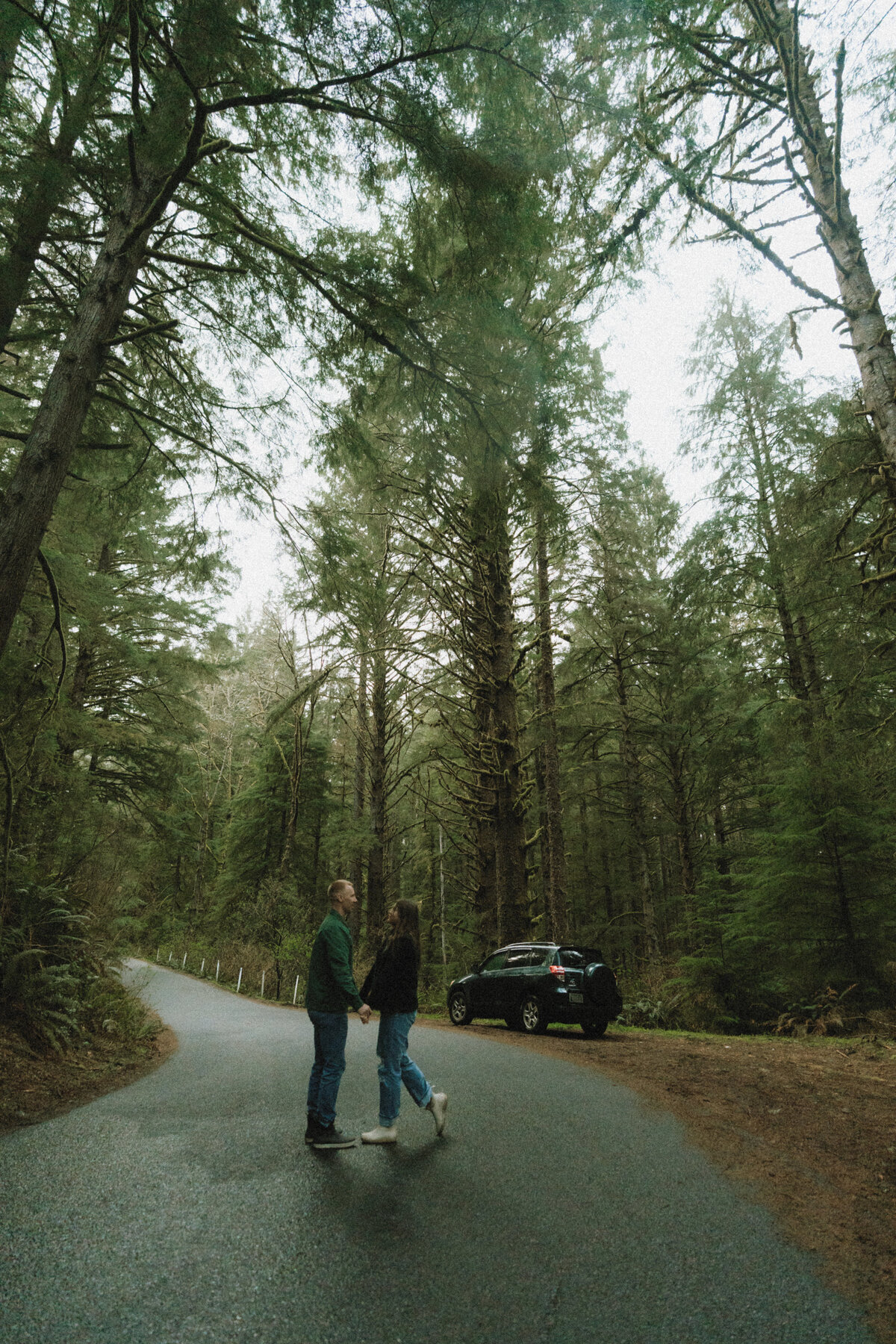 Oregon Coast Couples - lizarrietaphotography-20