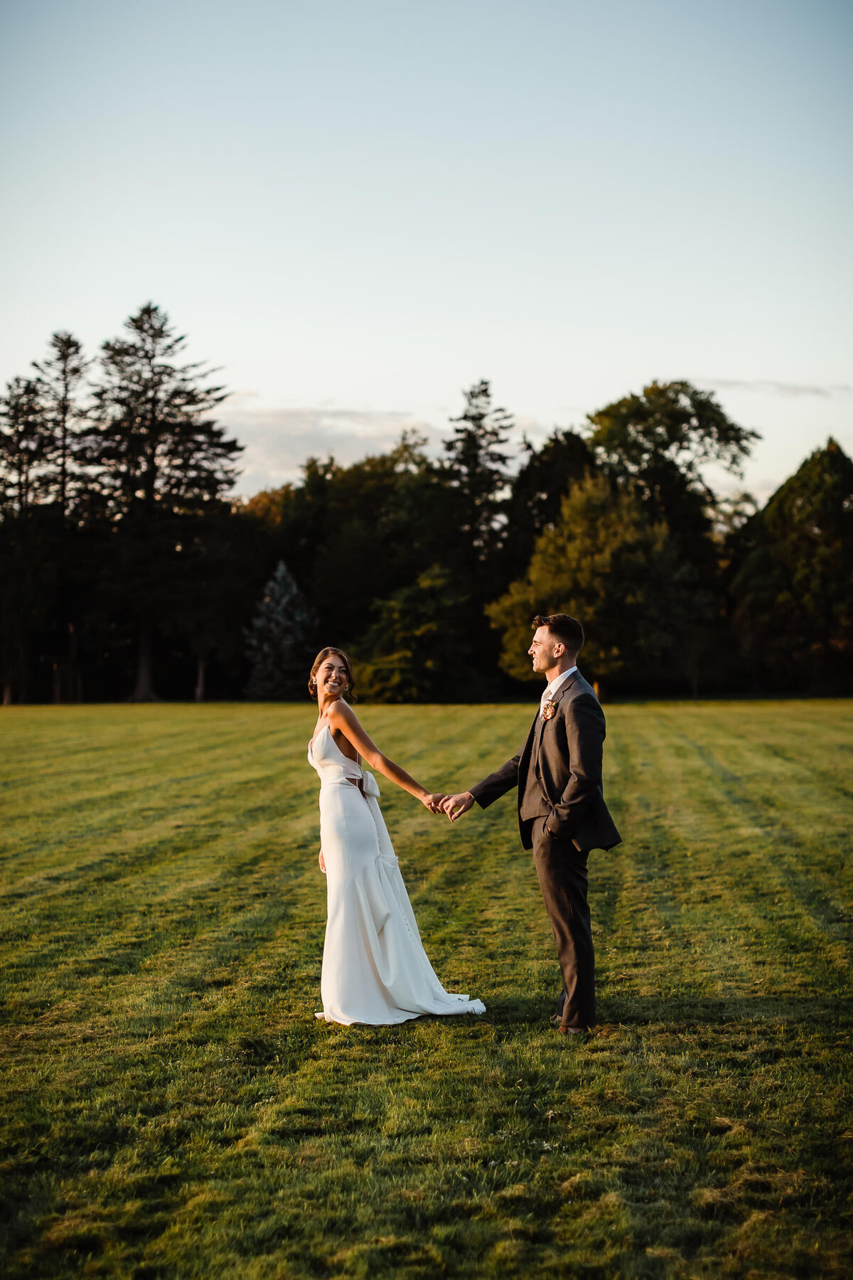 Nicole-Marcelle-Photography_048_sublime-blithewold-mansion-wedding-sunset