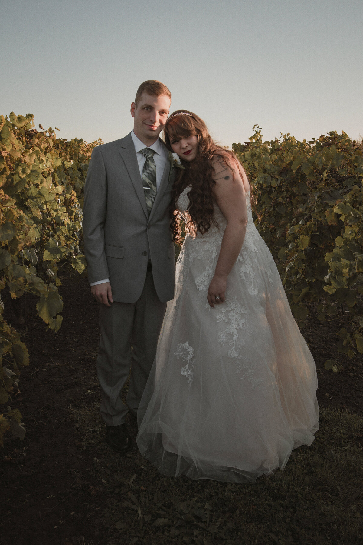 wedding | harpor's vinyard | Iowa Wedding Photographer | Playlife | Getting Ready | Bride_0248