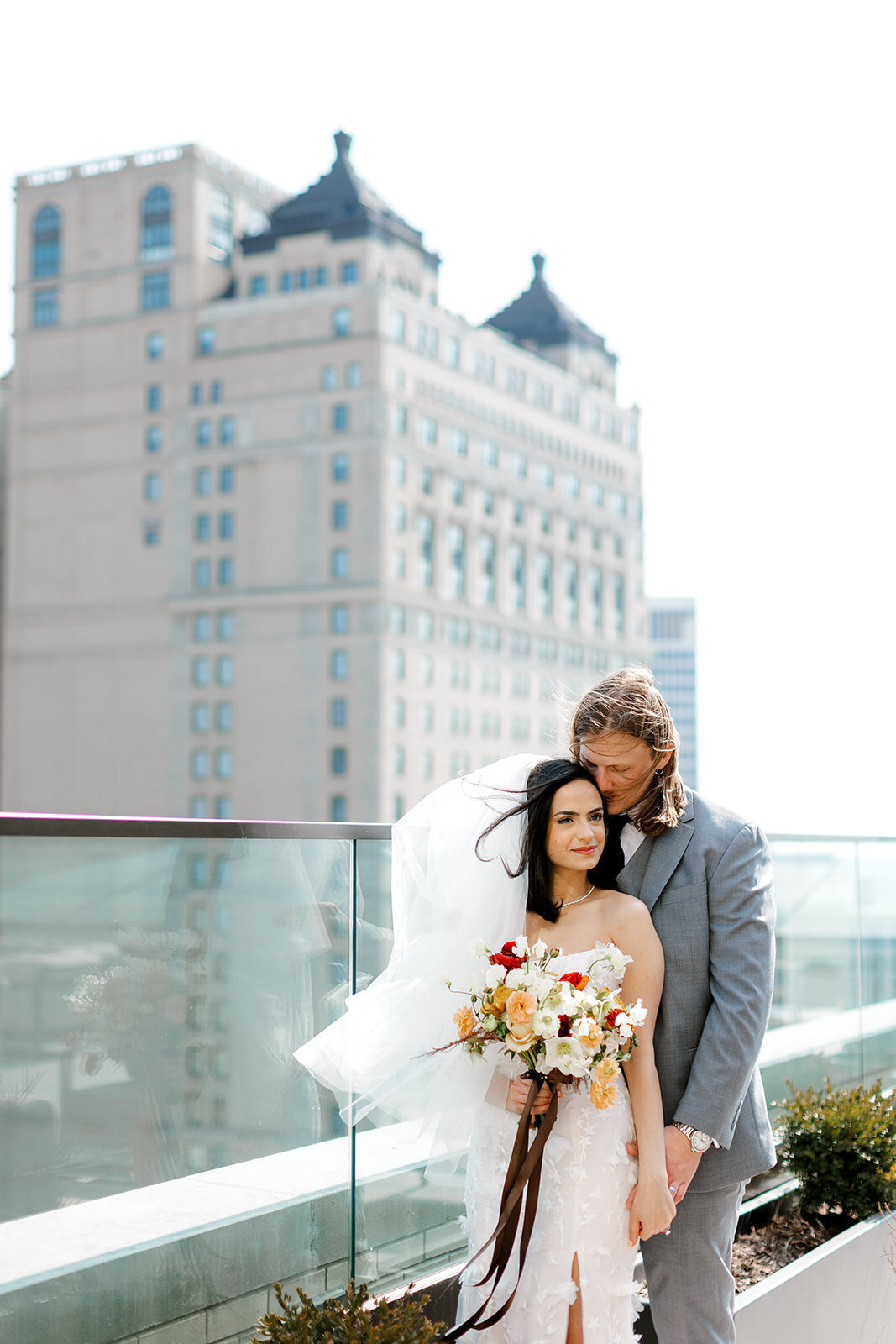 BOOK TOWER DETROIT WEDDING || LINDSAY ELAINE PHOTOGRAPHY-184_websize