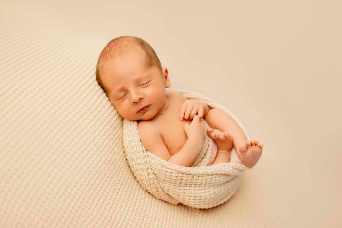 Brookfield-Newborn-Photographer-53