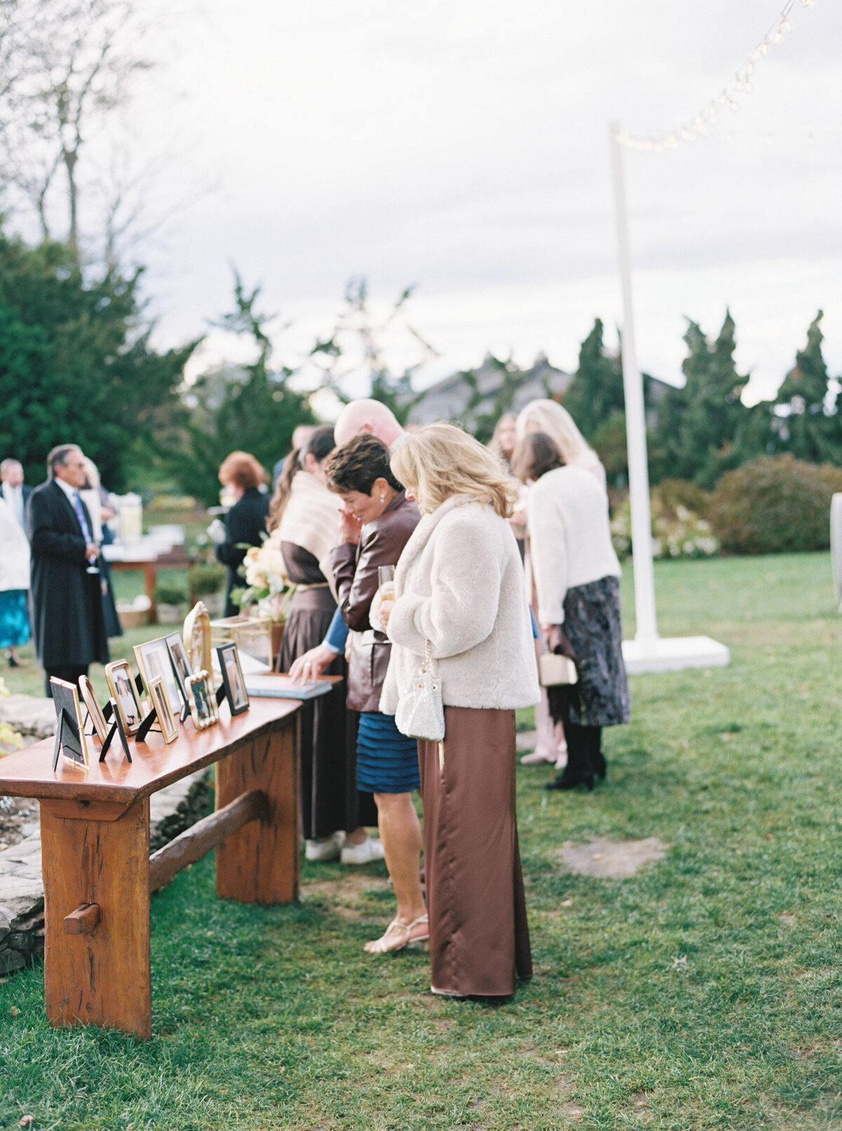 Emily March Photography Wilmington, North Carolina and Destination Wedding Engagement Photographer Heirloom Photography for Memorable Gatherings Light Airy Sentimental Imagery Images Weddings_Castle Hill Inn Wedding - 049